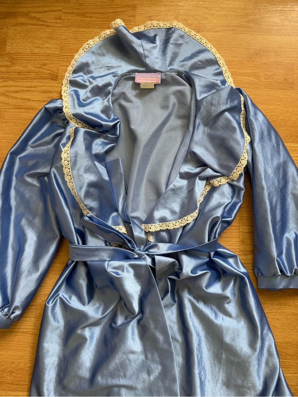 VTG 80s Beth Michaels Blue Liquid Satin Robe Lace Ruffle Portrait Collar M